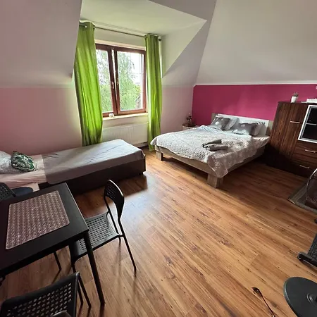 Homely Sauna, Jacuzzi And Free Parking