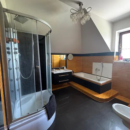 Homely Sauna, Jacuzzi And Free Parking Casa de hóspedes Dobrzewino